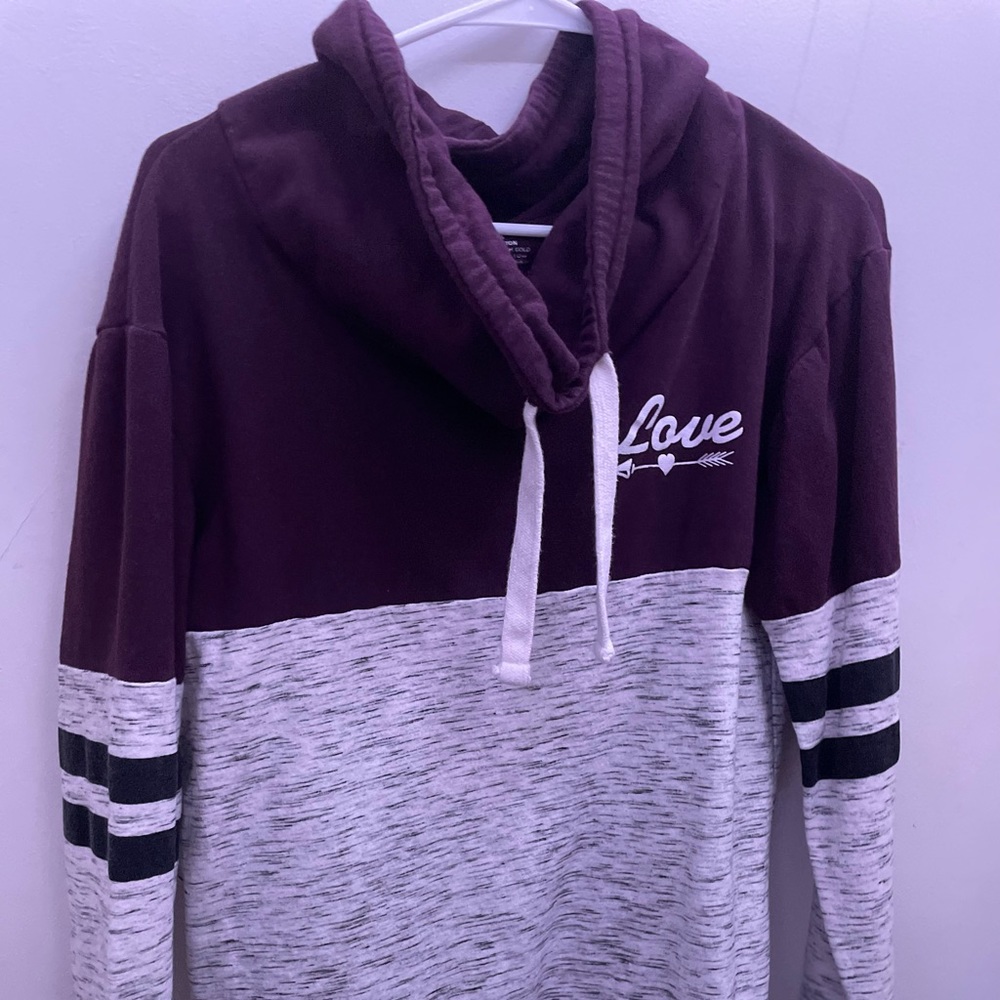 Love hooded long sleeve